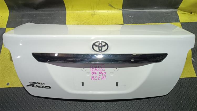 Крышка багажника Тойота Королла Аксио в Алдане 103985