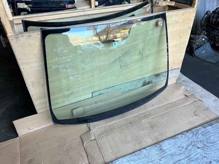 Лобовое стекло Тойота Приус в Алдане 236521