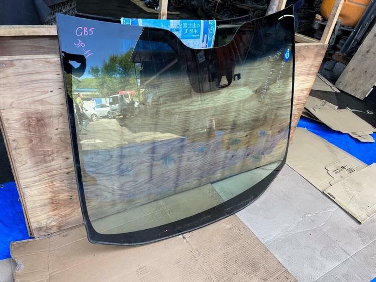 Лобовое стекло Хонда Фрид в Алдане 245685