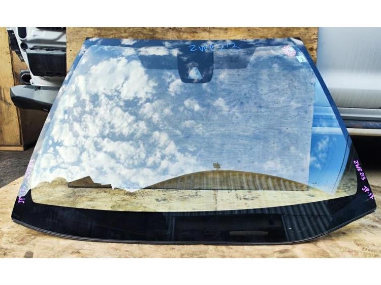 Лобовое стекло Тойота Королла в Алдане 255796