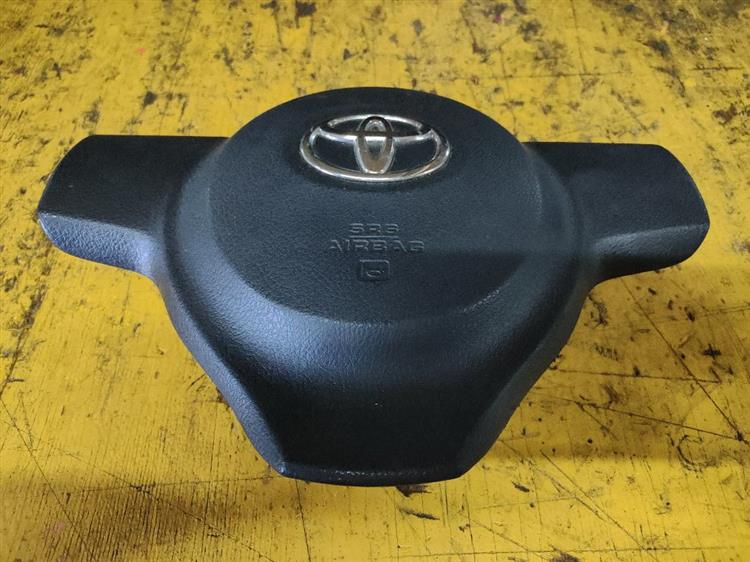 Airbag водительский Toyota Vitz