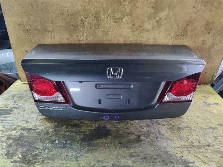 Крышка багажника Honda Civic
