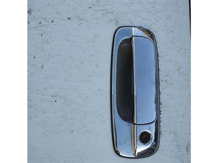 Дверь Тойота Краун в Алдане 94144